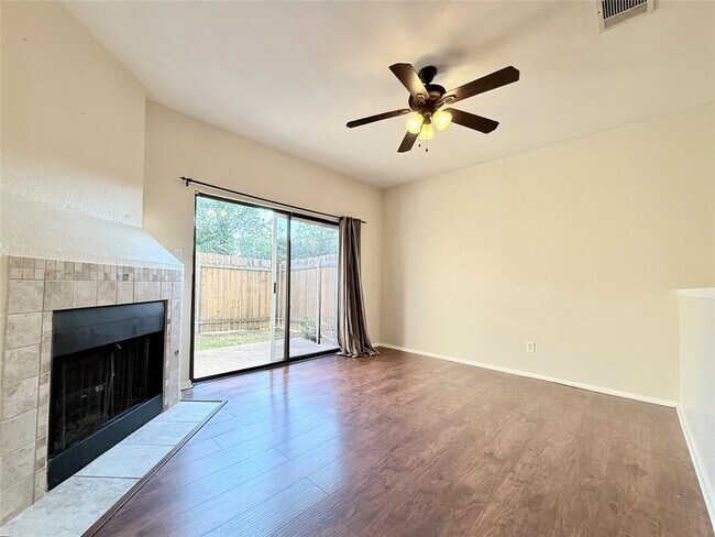 Building Photo - 11901 Swearingen Dr