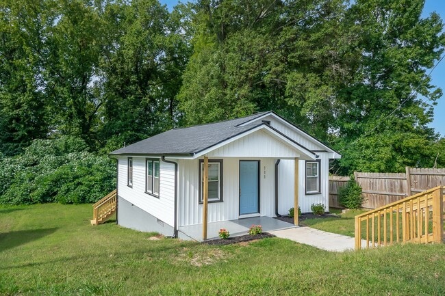 Building Photo - 2 Bed, 1 Bath Home in Downtown Greenville Available