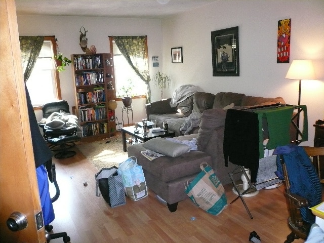 Building Photo - 225 Parsons St