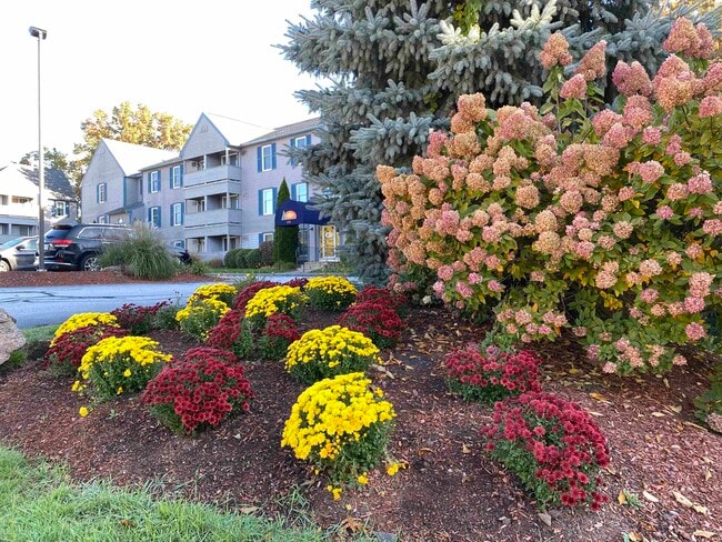 Building Photo - 131 Eastern Ave