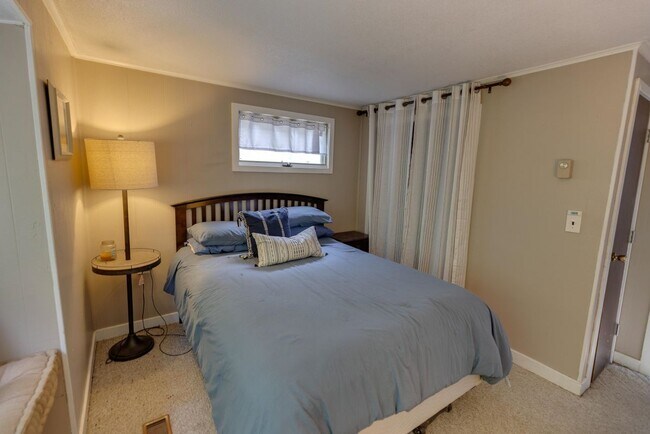 Building Photo - 93 Lady Slipper Rd