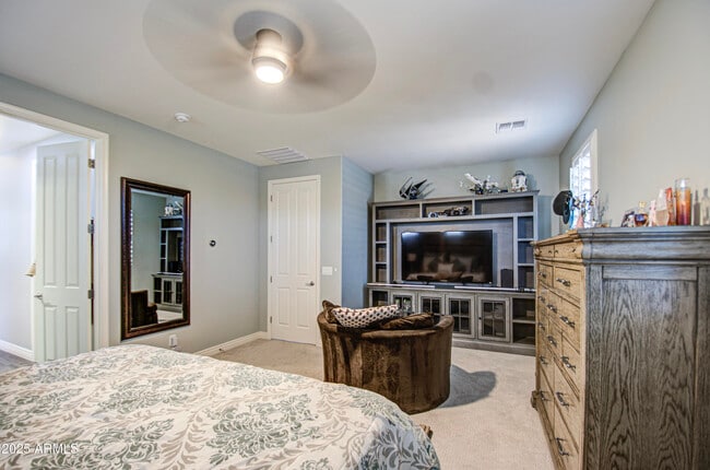 Building Photo - 3016 N Glenview