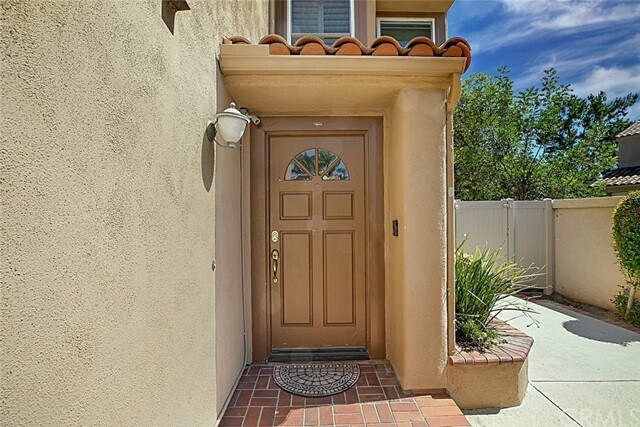 Building Photo - 23 Las Cruces