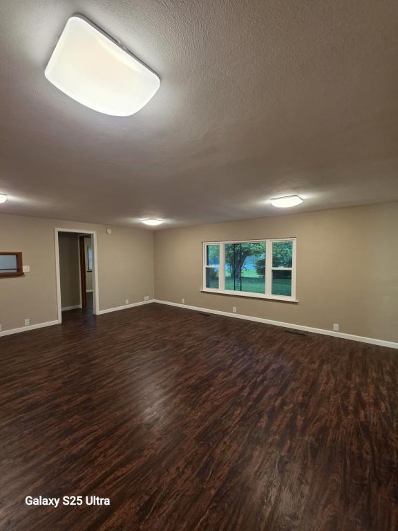 Building Photo - 623 W Main St