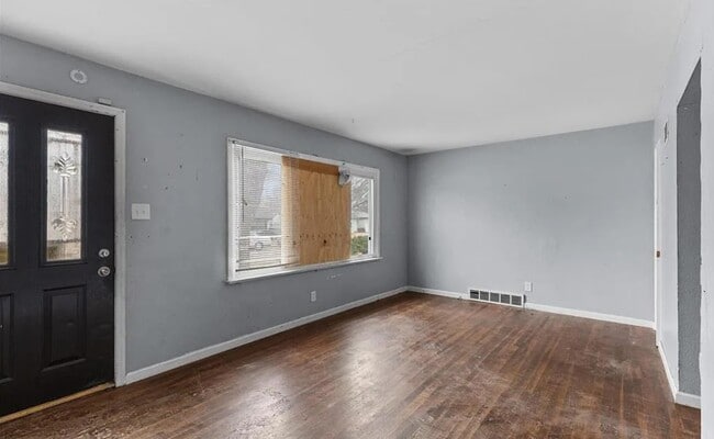 Building Photo - 5944 Laura Ave