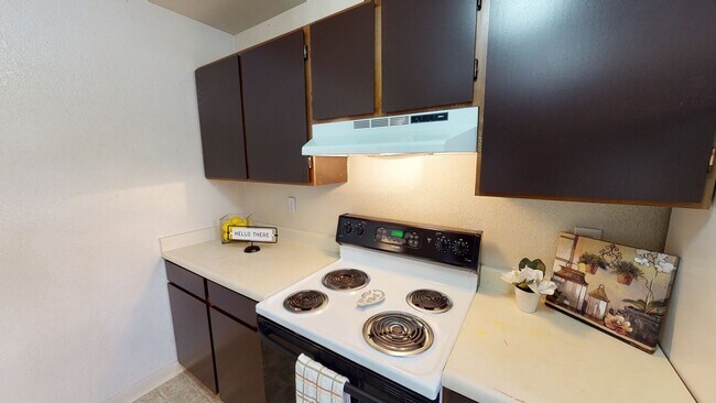 Deer Park Apartments - Kitchen - Deer Park
