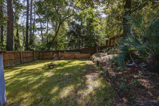 Building Photo - 1405 Parkdale Dr