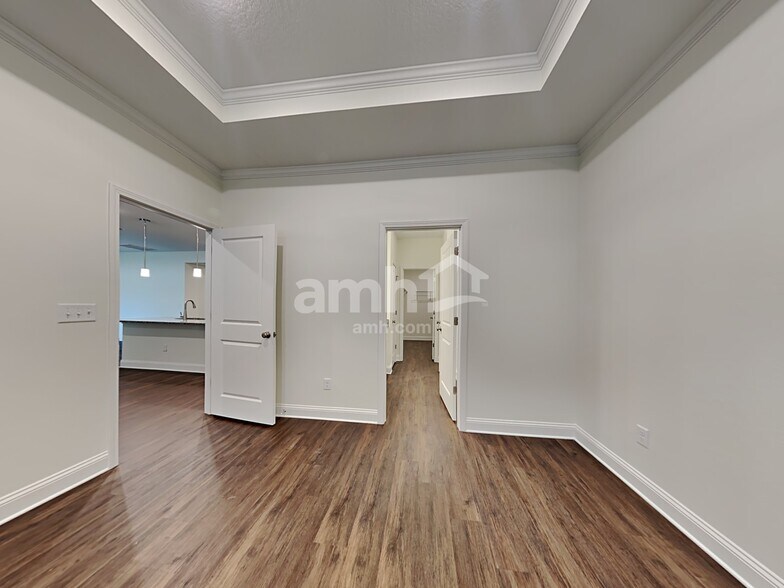 Building Photo - 219 Banyan Frst Dr