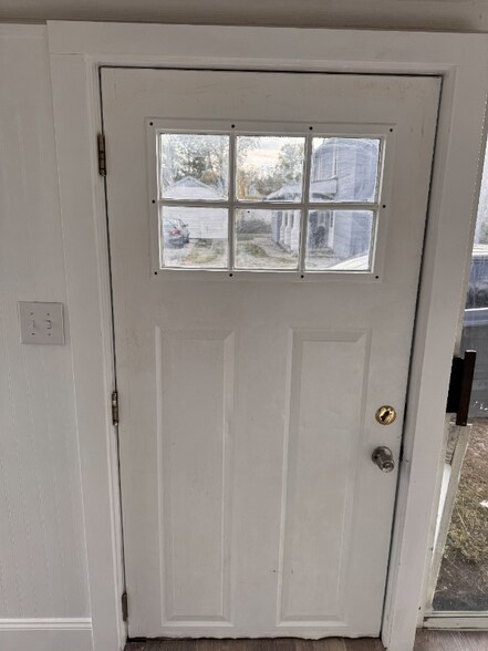 Building Photo - 296 Summer St