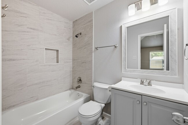 Building Photo - 17819 Gimbal Way