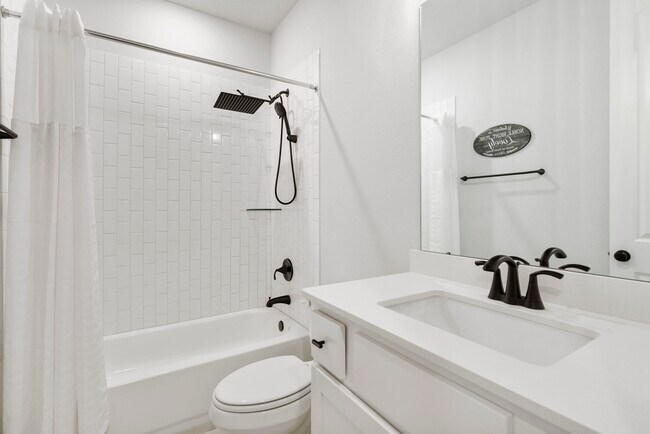 Building Photo - 415 N Hillary Step Pl