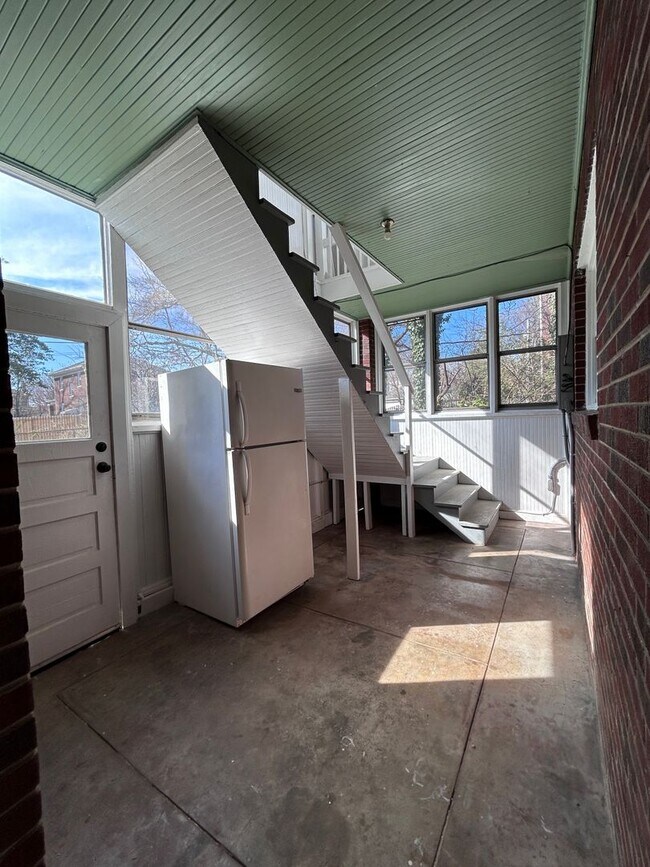 Building Photo - 2 Blocks from Grandin Village - Immaculate...