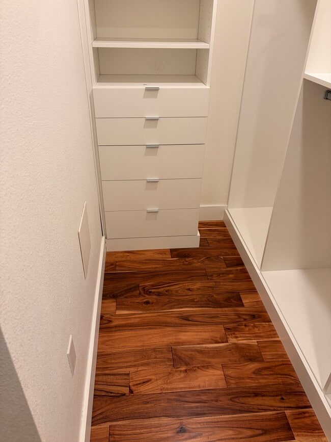 Building Photo - 1125 NW 9th Ave