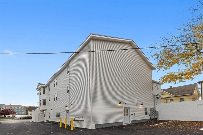 Building Photo - 92 Hamilton St