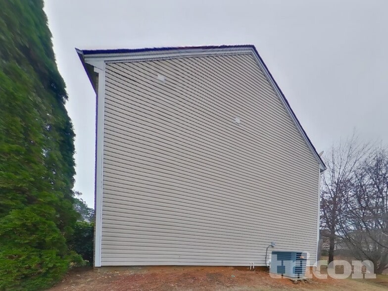 Building Photo - 1436 Little Creek Dr