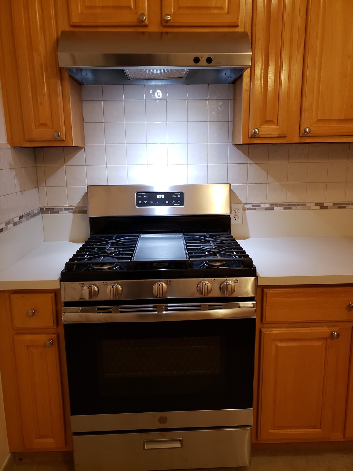 NEW 5BURNER GAS STOVE - 305 N Palm Ave