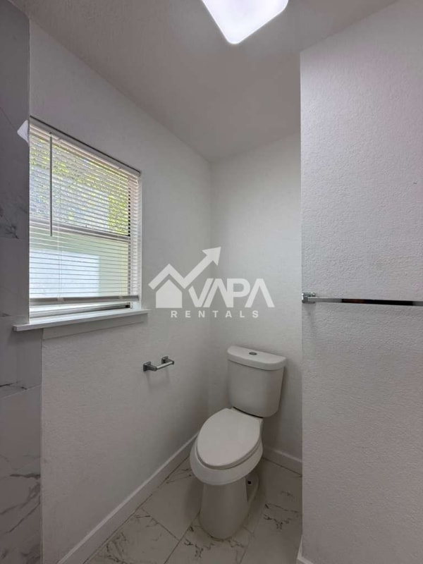 Building Photo - 6731 Cypress Lake Dr