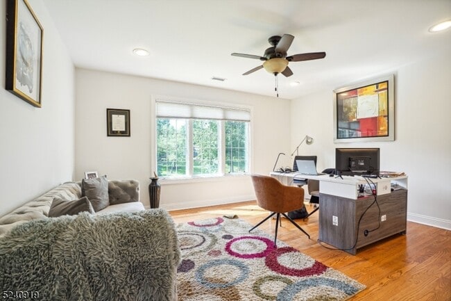 Building Photo - 22 Forest Hill Dr