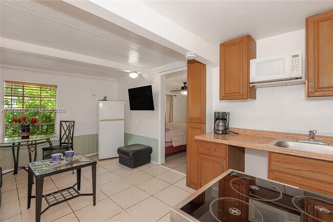 Building Photo - 1611 Fletcher St