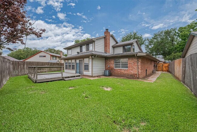 Building Photo - 2115 Streamcrest Ln