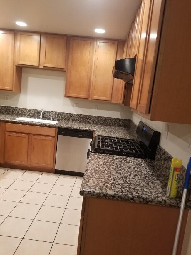 Building Photo - 66389 Desert View Ave