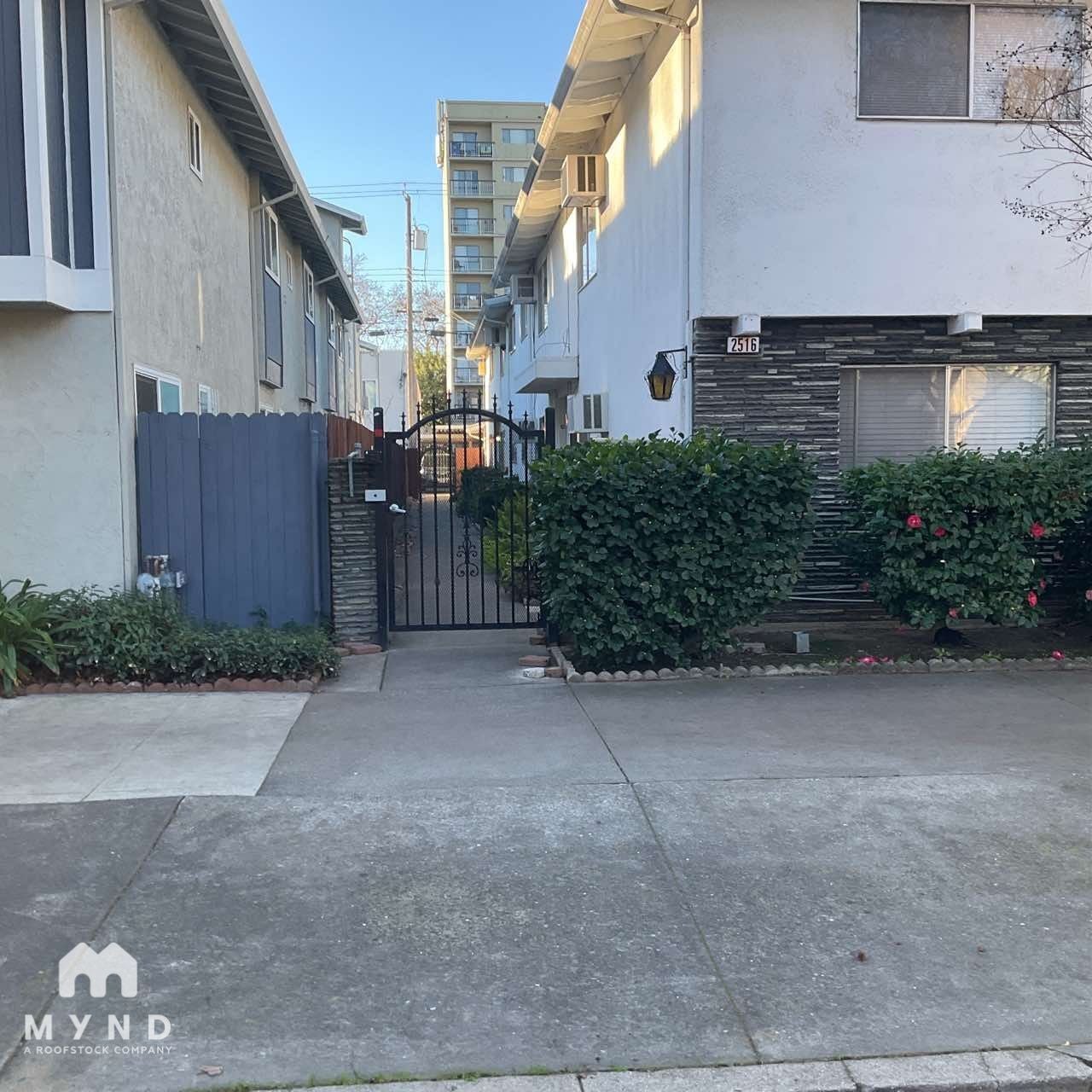 Building Photo - 2516 I St