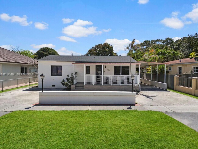 Building Photo - 252 E 36th St