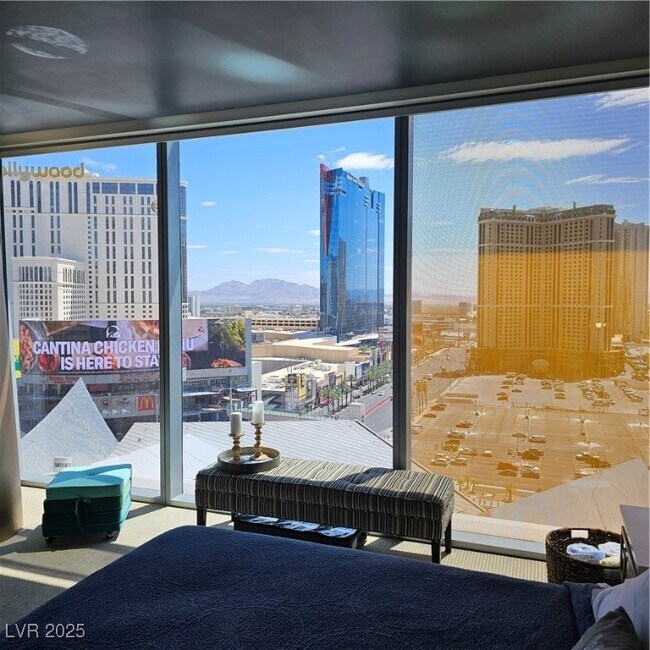 Building Photo - 3722 S Las Vegas Blvd