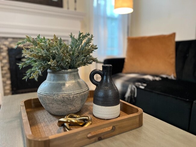 Building Photo - 500 Carthage Rd