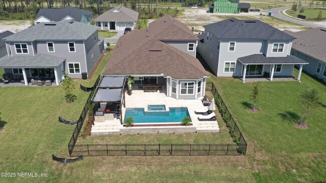 Building Photo - 264 Pine Haven Dr