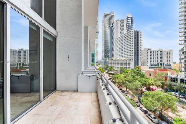 Balcony - 1050 Brickell Ave