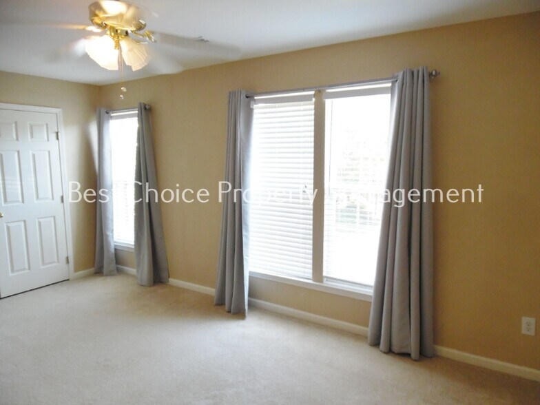 Building Photo - 354 Moonstone Dr