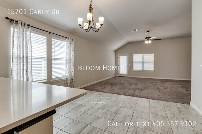 Building Photo - 15701 Caney Dr