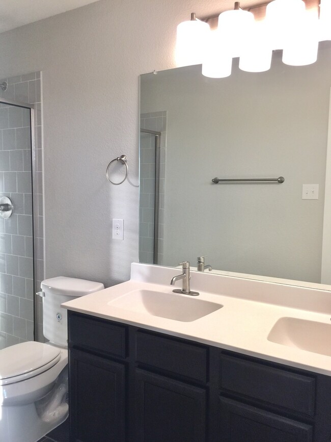 Building Photo - LUXURY 2 STORY DUPLEX LOCATED IN MIDLOTHIA...