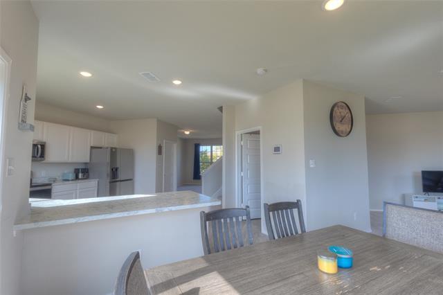 Building Photo - 1305 Benwick Dr