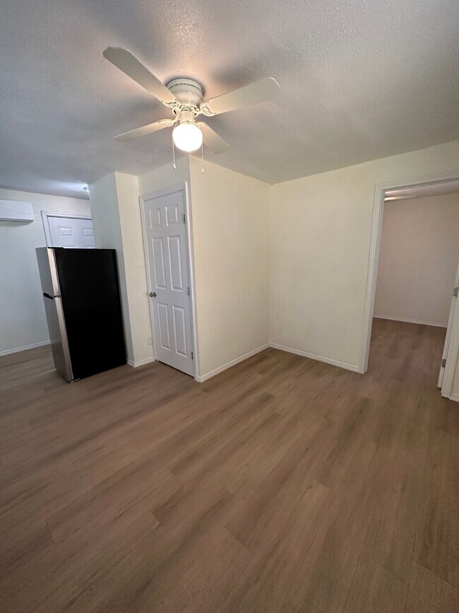 Building Photo - Fully update back house! All appliances included!