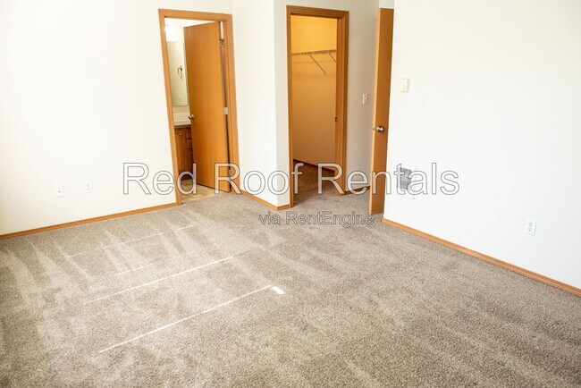 Building Photo - 14807 36th Ave Ct E