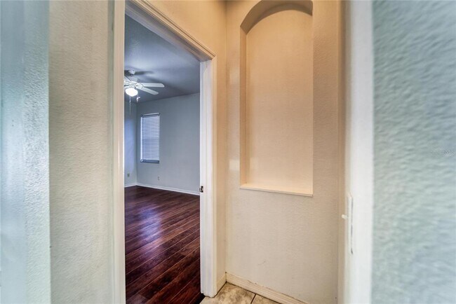 Building Photo - 10124 Cannon Dr