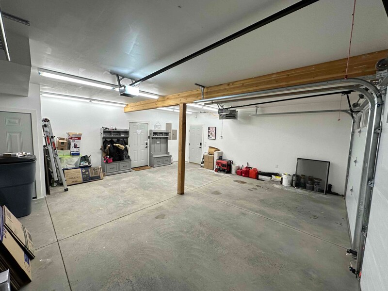 Building Photo - 17 Manley Ln