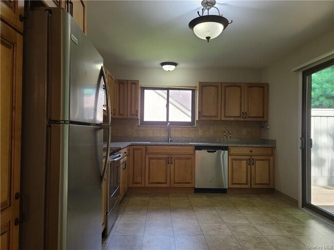 Building Photo - 384 Heritage Hills