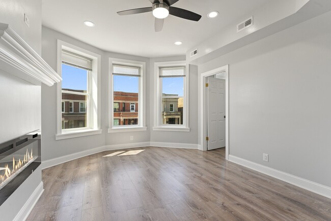 Building Photo - 6239 S Langley Ave