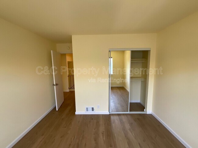 Building Photo - 1315 Scossa Ave