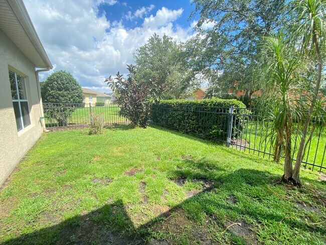 Building Photo - Amazing Solivita 2B/2B, open kitchen to fa...