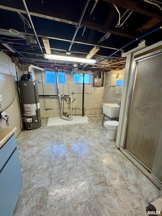 Building Photo - 716 46th St