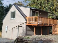 Building Photo - 4749 NE Everett Dr