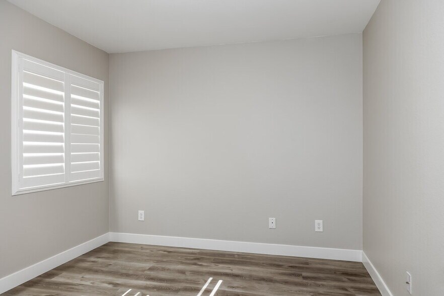 Building Photo - 5085 Wild Creek Falls Way