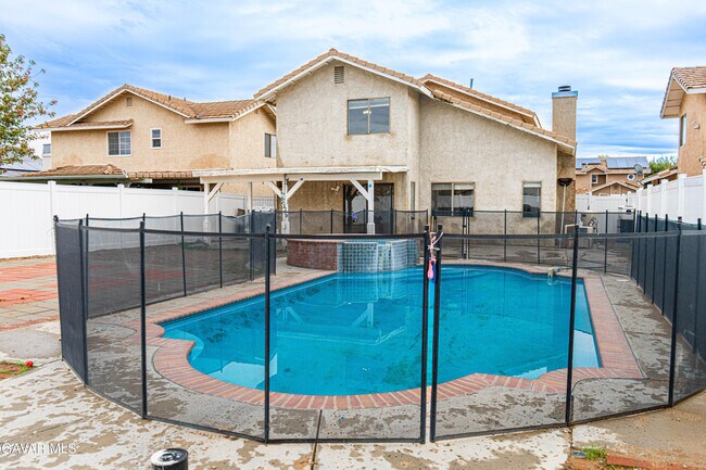 Building Photo - 45809 Evelyn Ct