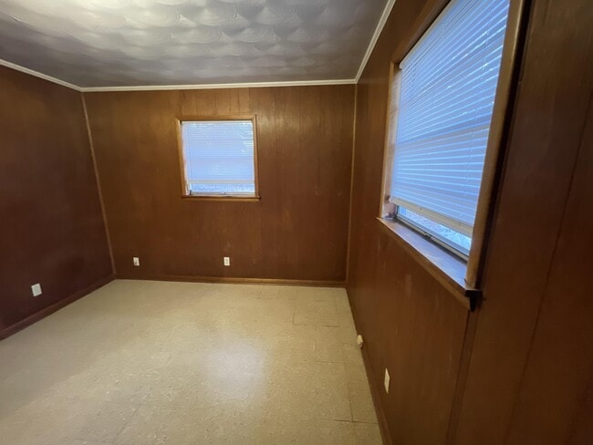 Building Photo - 2707 W 27th Ave