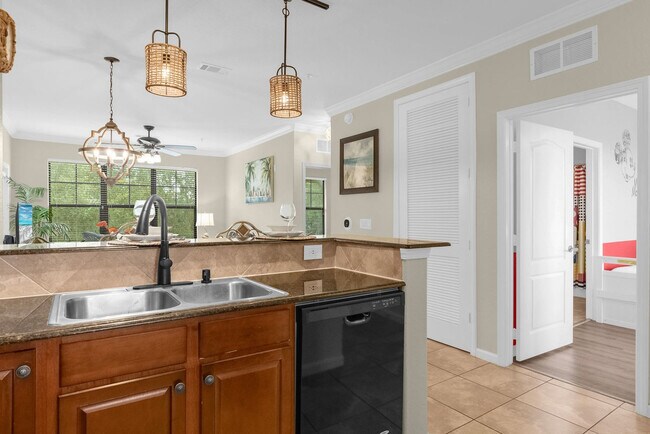 Building Photo - 510 Calabria Ave