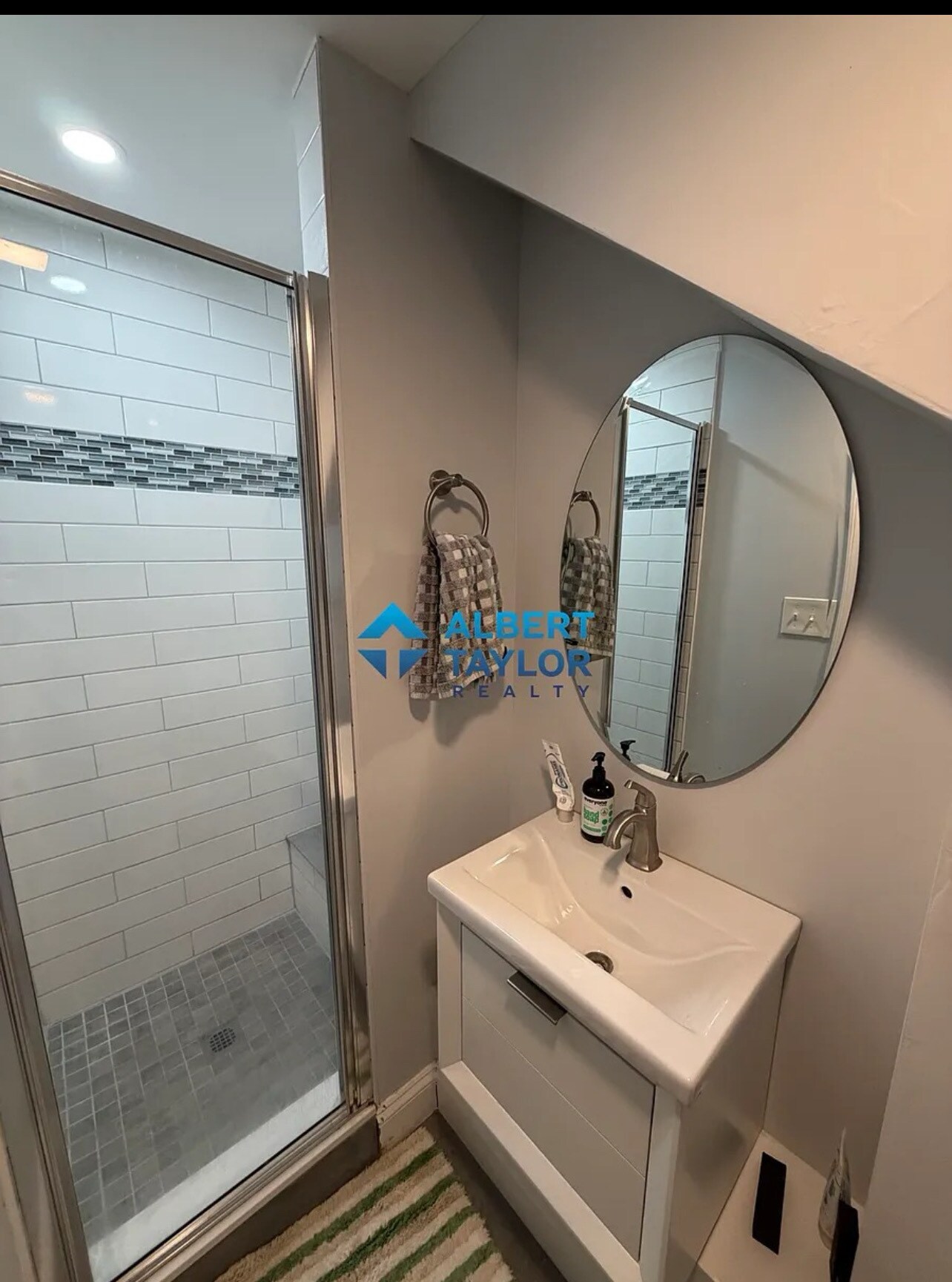 Building Photo - 483 Massachusetts Ave